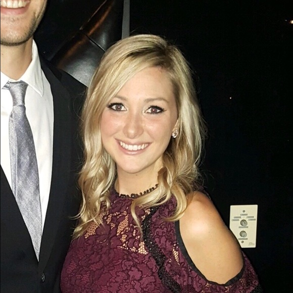 Meet your Posher, Sara - Picture 3 of 4